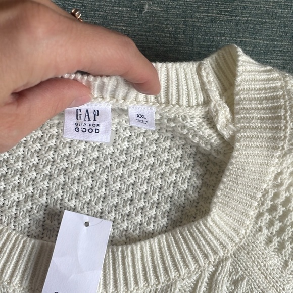NWT Gap Cream Crewneck Cable Knit Sweater - Picture 8 of 9